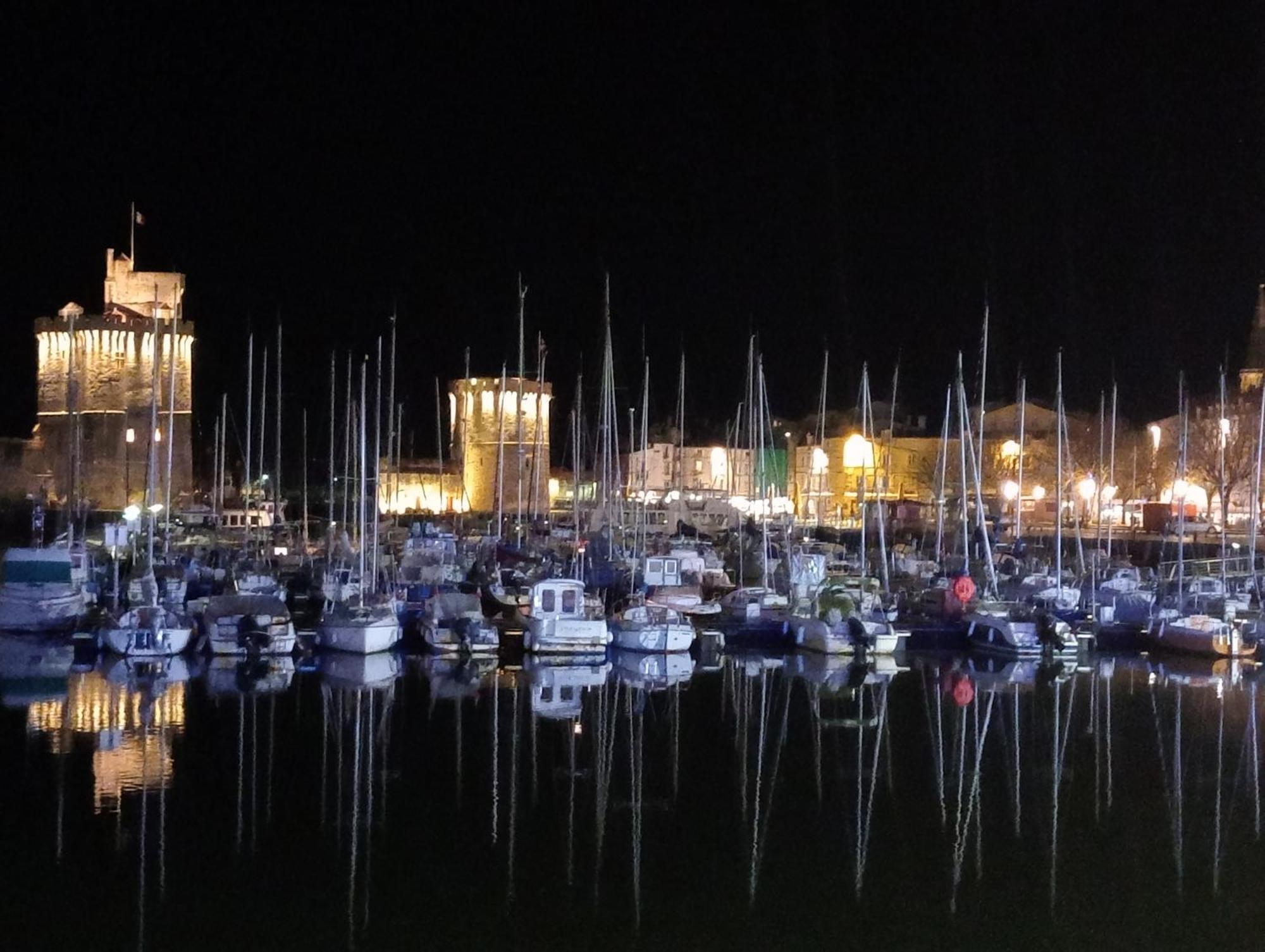 Appartamento Les Arcades, T2 En Hypercentre La Rochelle  Esterno foto